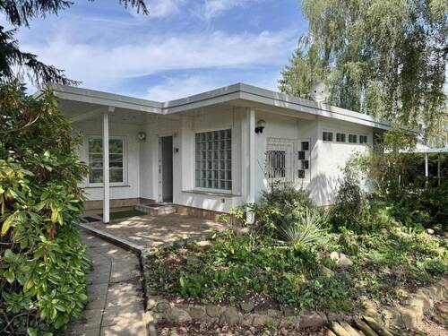 Außenansicht - Rückzugsort im Grünen - Idyllischer Bungalow nahe Berlin mit großem Grundstück und Jacuzzi