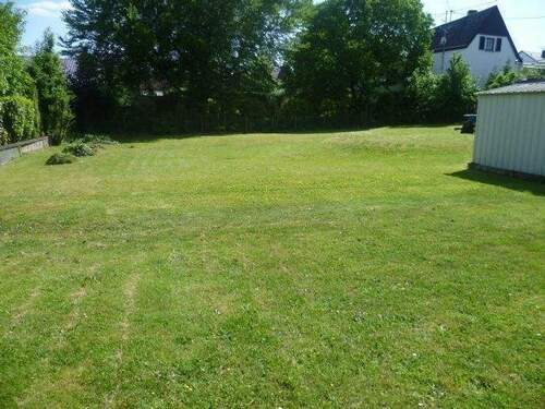 Blick von der Straße - Schönes Baugrundstück in Elversberg zu verkaufen!