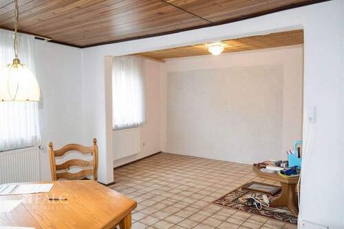 Wohnzimmer - Reihenendhaus mit 120,00 m&sup2; in Waghäusel zum Kaufen