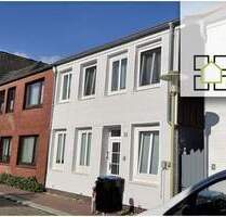 Glückstadt: Sehr gepflegtes, vermietetes Zweifamilienhaus in historischer Innenstadt