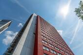 mehrstöckiges Wohnhochhaus - 2 Zimmer Etagenwohnung in Frankfurt am Main
