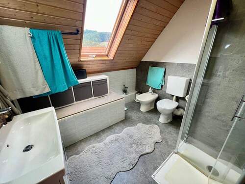 Badezimmer DG - 