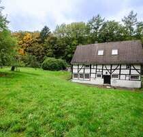 Bestandsschutz in Alleinlage - Sanierungsbedürftiges Bauernhaus in Hattingen-Oberelfringhausen