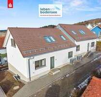 Erstbezug - moderner hochwertiger Neubau Doppelhaushälfte mit viel Platz - Daisendorf