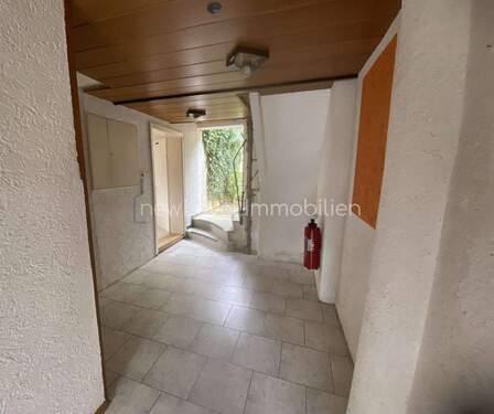 EG - Flur - 7 Zimmer Mehrfamilienhaus, Wohnhaus in Alteglofsheim