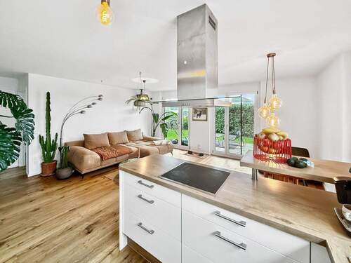 Wohnzimmer, Küche - 