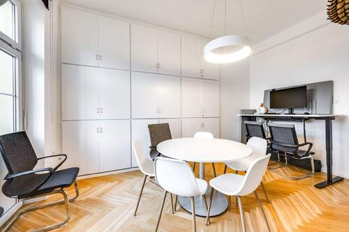 Besprechungsraum - Büro mit 167,00 m&sup2; in München zur Miete