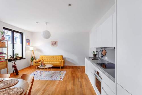 offene Küche - 2 Zimmer Etagenwohnung zum Kaufen in Berlin