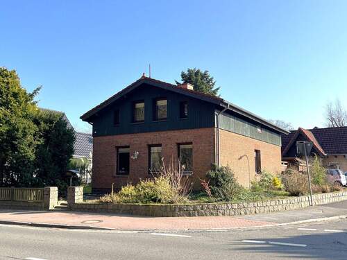 Straßenansicht Haus - 