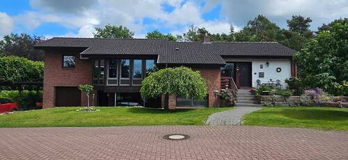 Herzlich Willkommen - So schön kann Wohnen sein. Individuelles Wohnhaus mit Traumgrundstück-Wingst