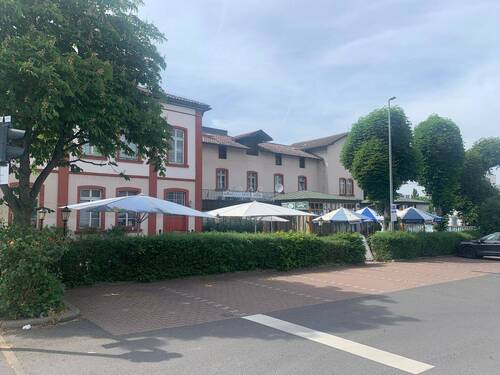 F94a - Denkmalschutz-Mehrfamilienhaus mit Gewerbe in Würzburg-Zellerau inklusive Baugenehmigung!