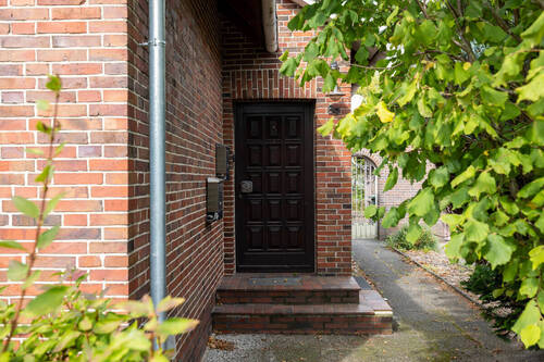 Eingang - 5 Zimmer Einfamilienhaus in Ganderkesee