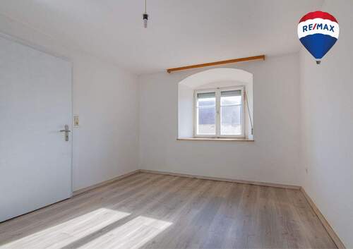 Zimmer - Reihenmittelhaus mit viel Gestaltungspotenzial in Grießen