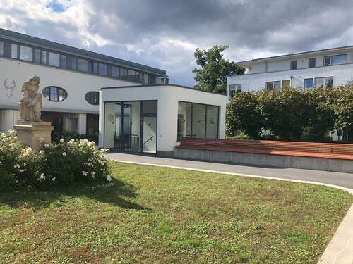 Blick zum Zugang Tiefgarage.jpg - 3 Zimmer Etagenwohnung zur Miete in Dresden