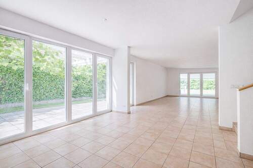 Titelbild - AIGNER - Stilvolle Großzügigkeit in Bestlage - Exklusives Einfamilienhaus in Obermenzing