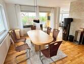 Esszimmer und Kaminofen - Etagenwohnung mit 149,60 m&sup2; in Balingen zum Kaufen