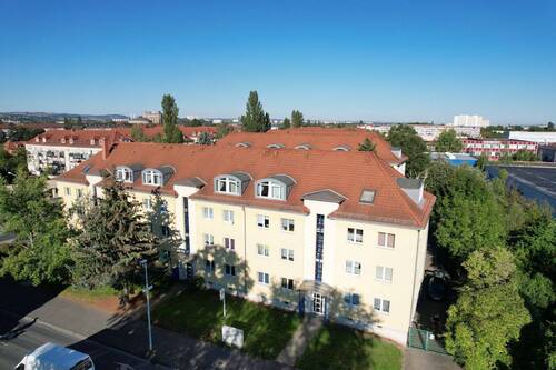 Außenansicht - Renovierte 1-Zimmer-Wohnung mit Balkon in zentraler Lage
