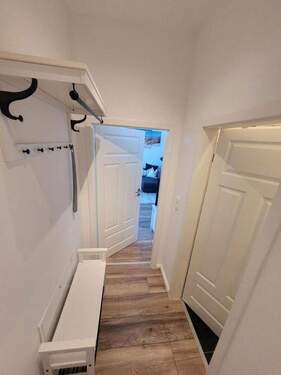 Flur - 2 Zimmer Etagenwohnung in Garz/Rügen