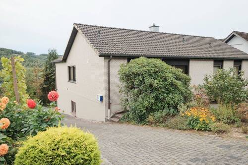 Ansicht Übersicht - Einfamilienhaus mit 210,00 m&sup2; in Bergneustadt - Wiedenest zum Kaufen