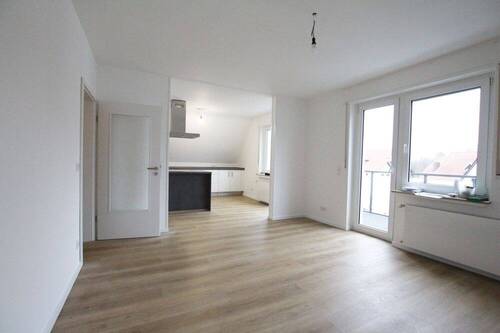Wohn- Essbereich - Helle Dachgeschosswohnung inkl. Einbauküche in bester Lage von Rietberg