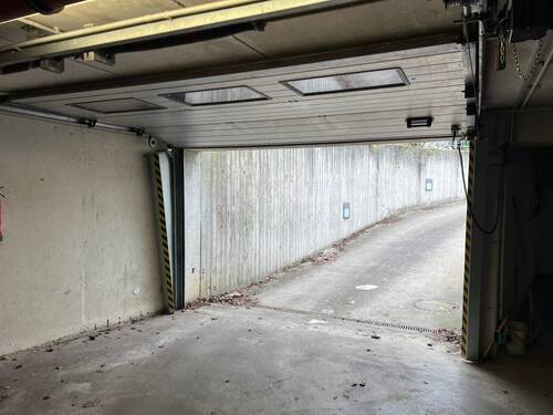 Ein- /Ausfahrt - Tiefgaragenstellplatz in Buxtehude