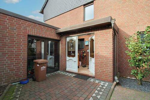 Ansicht Eingangsbereich - 6 Zimmer Einfamilienhaus zum Kaufen in Essen