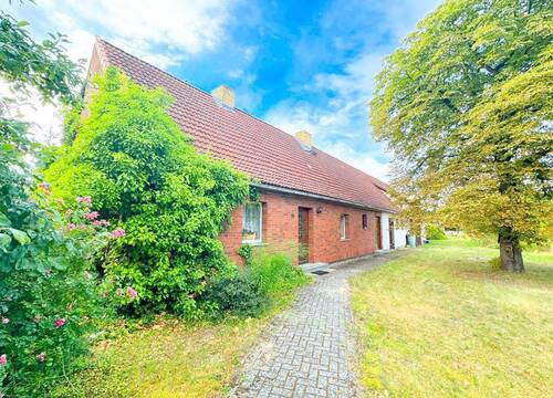 ...sauberen Fußes bis zur Haustür - Am schönsten ist es auf dem Lande...
