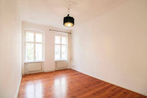 Wohnzimmer - 2 Zimmer Etagenwohnung zum Kaufen in Berlin