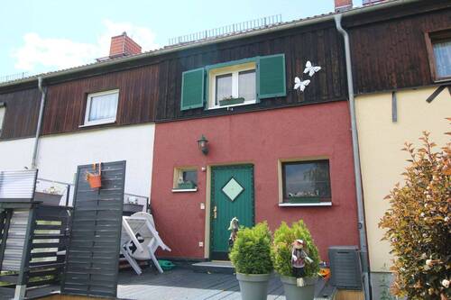 Außenansicht (5) - Tolles Reihenmittelhaus mit Terrasse und Carport in zentraler Lage