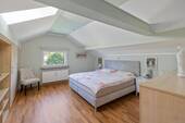 1.OG Schlafzimmer - 