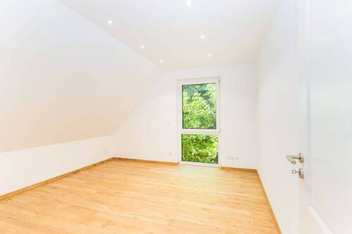 Bedroom - 