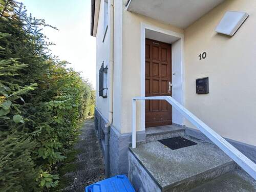 Eingang - 7 Zimmer Einfamilienhaus in Warburg