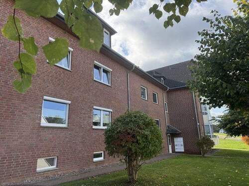 Außenansicht3 - Etagenwohnung mit 75,80 m² in Bad Oeynhausen zum Kaufen