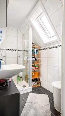 1. OG Badezimmer 1 - 