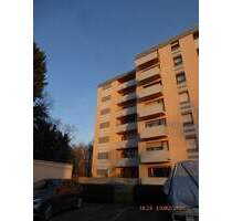 großzügige 3 Zimmer-Wohnung, Loggia, Keller, KfZ-Stellplatz - in eigener Sache - zu vermieten - Lampertheim