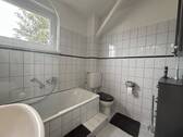 Badezimmer 1. OG - 