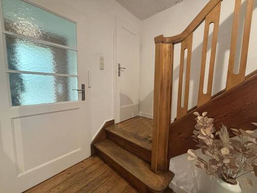 Flur Erdgeschoss - 7 Zimmer Einfamilienhaus in Göttingen