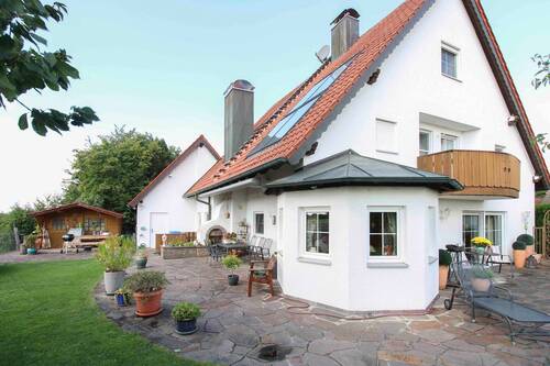 Titebild - Nonplusultra: Großzügig, modern, privat - ein Haus, das Herzen höherschlagen lässt !