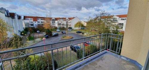 Aussicht vom Balkon - 2 Zimmer Etagenwohnung zum Kaufen in Leipzig