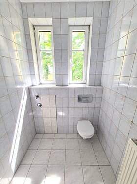 WC - 