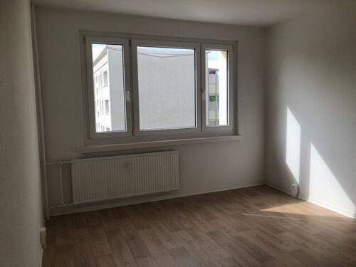 Schlafzimmer - 2 Zimmer Etagenwohnung zur Miete in Halle (Saale)