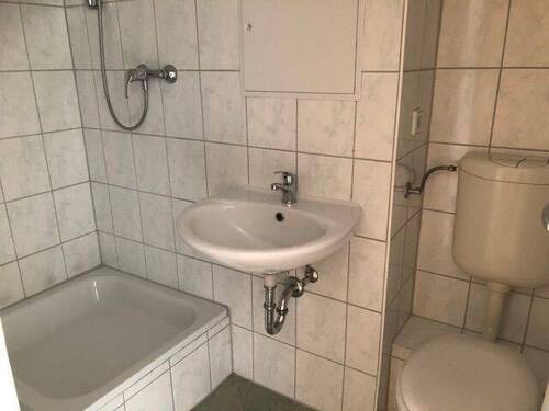 Duschbad - 2 Zimmer Etagenwohnung in Halle (Saale)