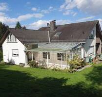 Preissenkung ! Einfamilien-Wohnhaus mit Einliegerwohnung u. Garagengebäude mit Carport von Detmold-14 km von Augustdorf
