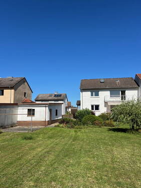 Objektansicht Garten + Garagen mit Schuppen - 