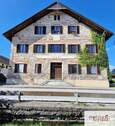 Ansicht Front Fassade - Großes Mehrfamilienhaus mit 6 WE + Ferienwhg. und Gewerbeeinheiten in Oderding