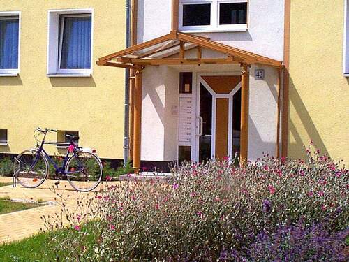 Hausansicht 3 - 3 Zimmer Etagenwohnung in Magdeburg