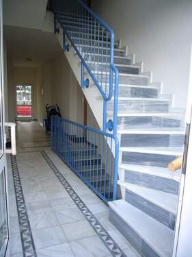 Leisniger 12; Treppenhaus 1 - 2 Zimmer Etagenwohnung zur Miete in Dresden