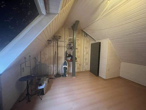 Wohnlich ausgebaute Nutzfläche im Dachgeschoss - 