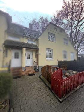 Hauseingang - Reihenmittelhaus mit 74,00 m&sup2; in Dortmund zum Kaufen