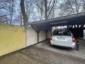 Carport mit Zugang zum eigenen Garten - 